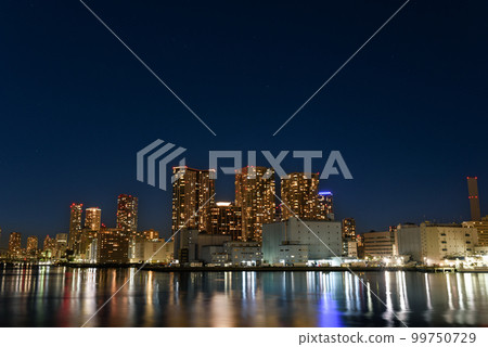 Night view of Kachidoki tower mansion and Toyomi warehouse district Night view of Kachidoki tower mansion and Toyomi warehouse district 99750729