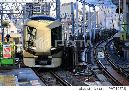 Go on a brand new elevated line/elevated platform that has finished elevated/track switching work... Limited Express Liberty Series 500 Go on a brand new elevated line/elevated platform that has finished elevated/track switching work... Limited Express Liberty Series 500 99750738