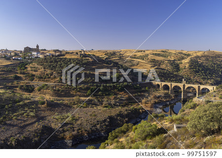 Puente de Alcantara in Extremadura, Spain Puente de Alcantara in Extremadura, Spain 99751597