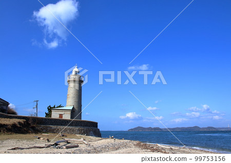 俯瞰備三瀨戶的男木島燈塔(香川縣高松市) 俯瞰備三瀨戶的男木島燈塔(香川縣高松市) 99753156