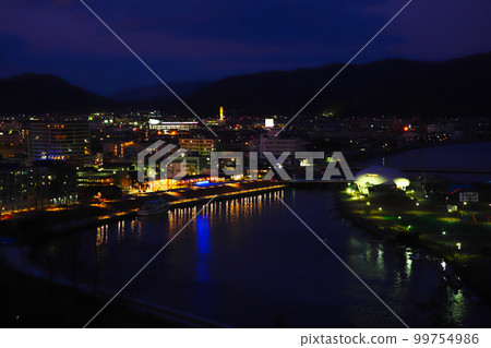 從宮城縣石卷市日和山公園看到的石卷夜景 99754986