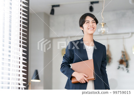 Business woman smile 99759015