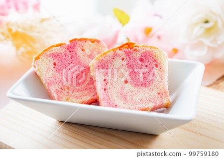 草莓海綿蛋糕 草莓海綿蛋糕 99759180