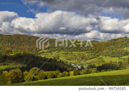 Autumn landscape in Mala Fatra mountains, Slovakia Autumn landscape in Mala Fatra mountains, Slovakia 99759385
