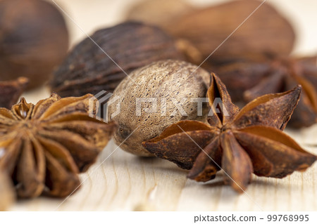 Whole fragrant star-shaped Anise Spices 99768995