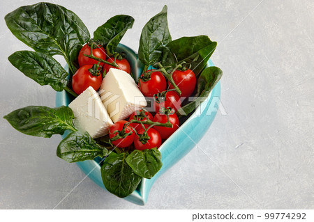 he concept of healthy eating for longevity 99774292