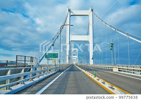 [Kurushima Kaikyo Bridge] Yoshimi Town Name, Imabari City, Ehime Prefecture 99775638