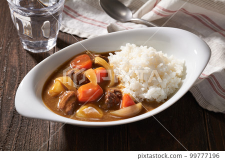 Beef curry 99777196
