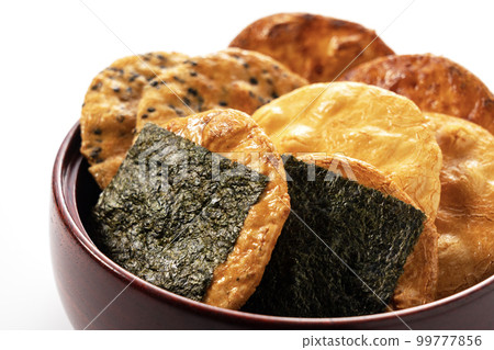 rice crackers 99777856