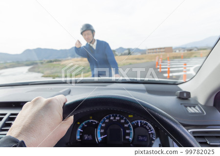 老人向司機投訴,煽動駕車 老人向司機投訴,煽動駕車 99782025