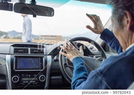 老年司機出事瞬間 99782043