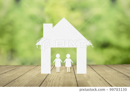 House and moving house in forest and nature background. living with nature. 99783130