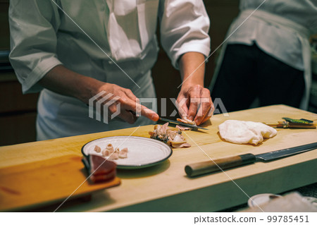 【#Edo-mae sushi】Craftsmen's hands 【#Edo-mae sushi】Craftsmen's hands 99785451