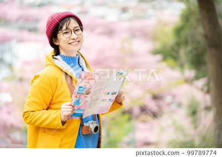 Woman, cherry blossoms, travel, camera, sightseeing, Kawazu cherry blossoms, sightseeing spots, photography, digital camera, sightseeing spots, camera girls, Izu, travel, woman 99789774