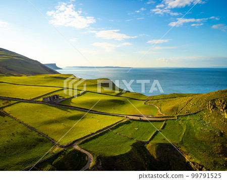 The beautiful Causeway Coast in Northern Ireland The beautiful Causeway Coast in Northern Ireland 99791525