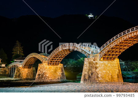Yamaguchi/Iwakuni Kintai Bridge illuminated 99793485