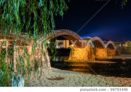 Yamaguchi/Iwakuni Kintai Bridge illuminated 99793496