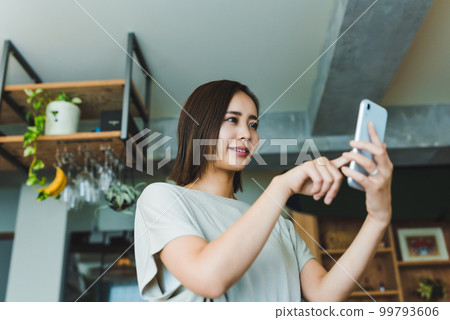 Daily life for housewives Daily life for housewives 99793606