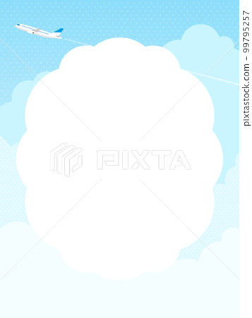 渾濁的雲層和飛過雲層的飛機 背景/框架材料（垂直方向） 99795257
