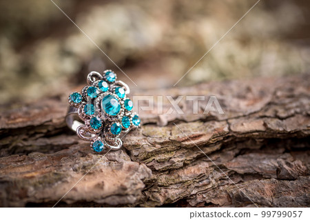 Ring with stones 99799057