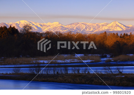 Kitakami City, Iwate Prefecture Ou Mountains and Kitakami River at sunrise Kitakami City, Iwate Prefecture Ou Mountains and Kitakami River at sunrise 99801920