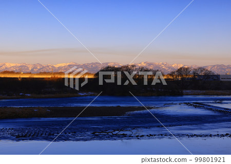Kitakami City, Iwate Prefecture Ou Mountains and Kitakami River at sunrise Kitakami City, Iwate Prefecture Ou Mountains and Kitakami River at sunrise 99801921