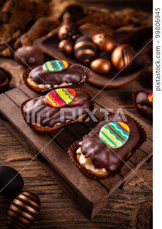 Fresh profitler eclairs Fresh profitler eclairs 99806945