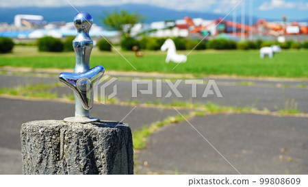 Water supply equipment installed in Kasenshiki Park (Fuji City, Shizuoka Prefecture) Water supply equipment installed in Kasenshiki Park (Fuji City, Shizuoka Prefecture) 99808609