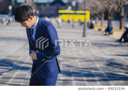 Hungry businessman 99810194