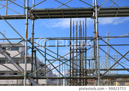 Image of external scaffolding (framework scaffolding) 99823753