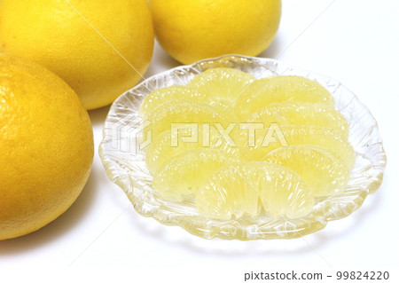 delicious pomelo 99824220