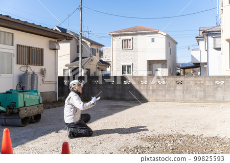 Helmet worker investigation Helmet worker investigation 99825593