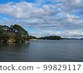 Sunny sea of Matsushima 99829117