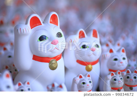 Gotokuji lucky cat 99834672