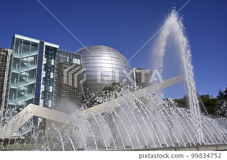 白川公園（名古屋市科學館和噴泉） 99834752