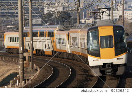近鐵 22000 系列 & 30000 系列 Vistacar (Hisai ~ Minamigaoka) 近鐵 22000 系列 & 30000 系列 Vistacar (Hisai ~ Minamigaoka) 99836242