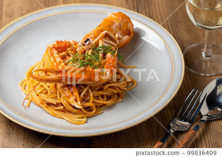 pasta with scampi 99836409