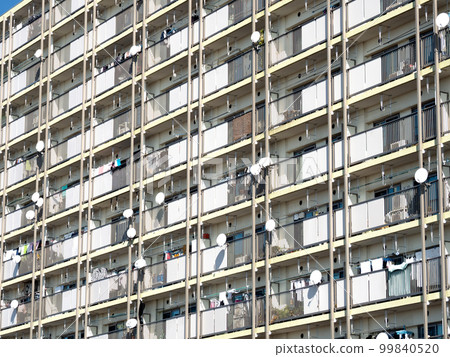 神奈川縣內襯拋物面天線的住宅區 神奈川縣內襯拋物面天線的住宅區 99840520