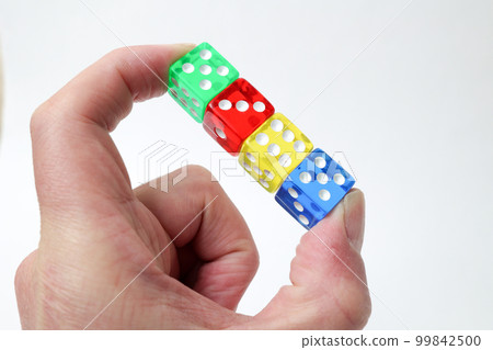 骰子，廣場，廣場，遊戲，手，手，娛樂，數字，骰子，立方體，賭博，賭博，身體 99842500
