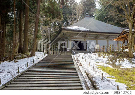 冬季中尊寺金色堂(岩手縣) 冬季中尊寺金色堂(岩手縣) 99843765