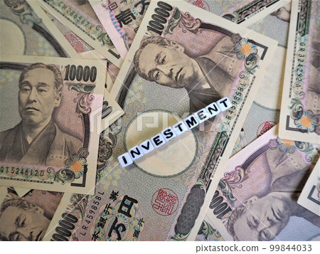 10,000 yen bill and the English letter "INVESTMENT" 16 "investment" letters in English beads 99844033
