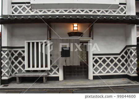 海參牆和門簾 99844600