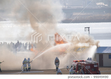 New Year's ceremony firefighting training Water discharge 99849490