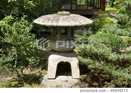 日本花園燈籠 99849573