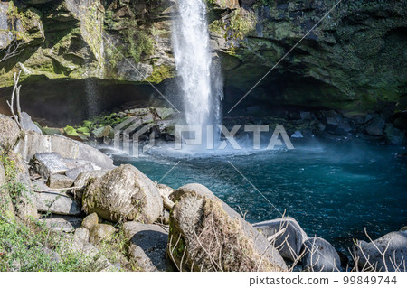 Inukai waterfall Inukai waterfall 99849744