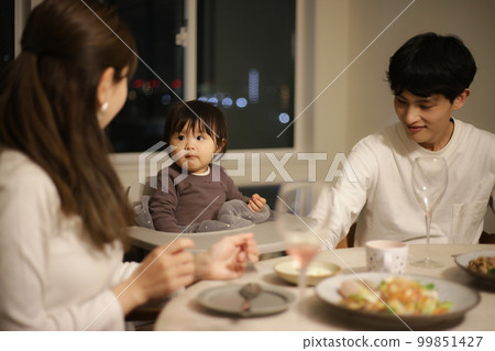 family eating at home 99851427