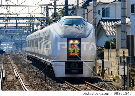 To Kusatsu Onsen ... Hot spring limited express "Kusatsu" 651 series 1000 series 99851843
