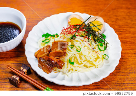 米粉中式麵條沾面 米粉中式麵條沾面 99852799