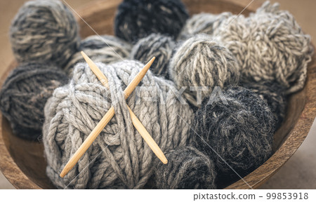 Close-up, yarn with gray threads for knitting. 99853918
