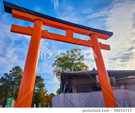 京都上賀茂神社的大鳥居 01 99854717